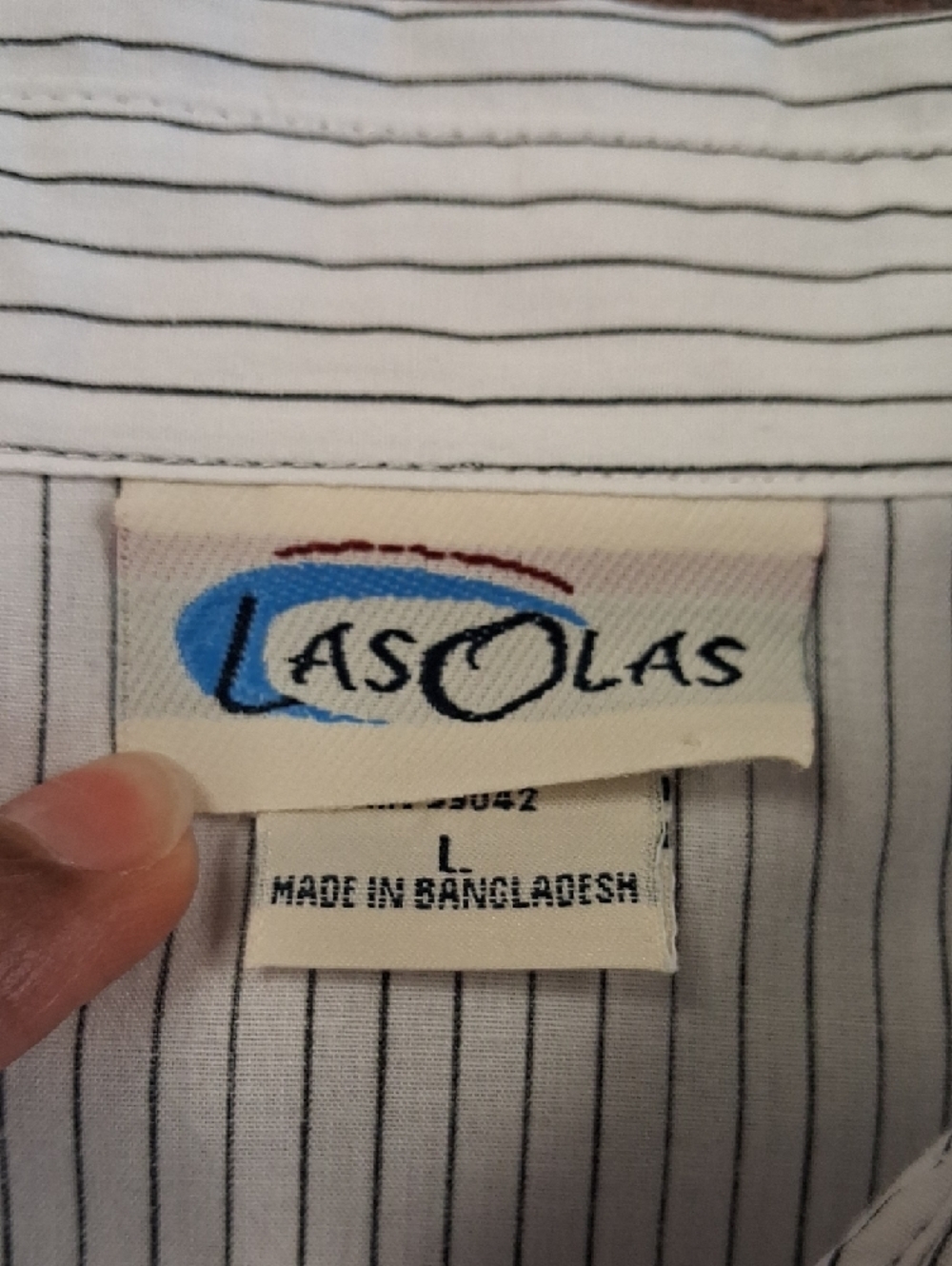 Las Olas White Pinstripe Tiger Embroidered Button Up Shirt Size Large - Picture 5 of 10